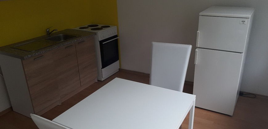 Ponúkame na predaj pekný 1 izb. byt pri Banskej Bystrici