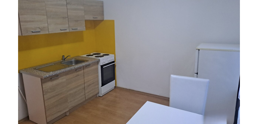 Prenájom 1izbový byt, Banská Bystrica, Príboj