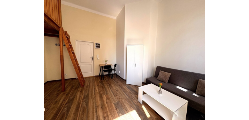 Na prenájom garsónka v centre mesta Liptovský Mikuláš