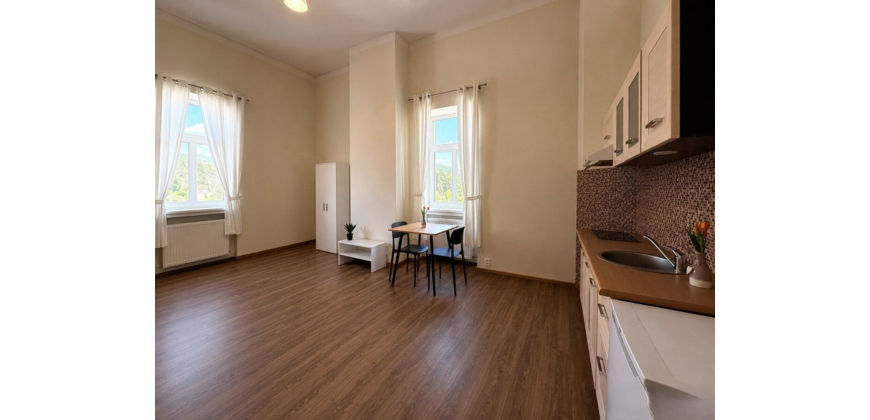 Na prenájom 1 izbový byt v centre mesta L. Mikuláša